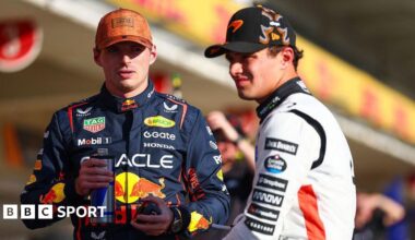 Ange Postecoglou holds his head