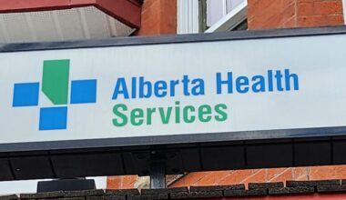 Alberta Health Services eliminating 400 positions