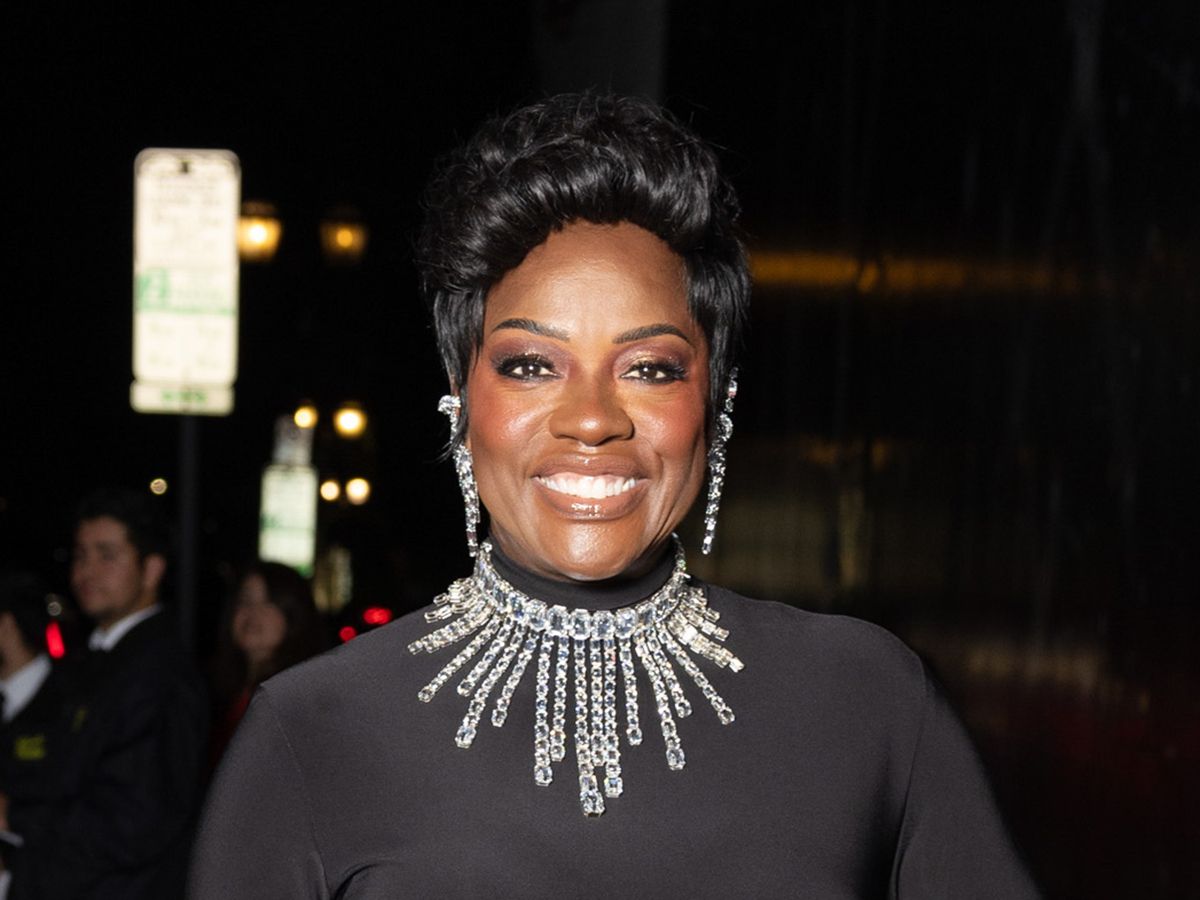 Viola Davis Paired a See-Through Skirt With the Unfussy Fall Staple Nicole Kidman and I Wear Like Clockwork