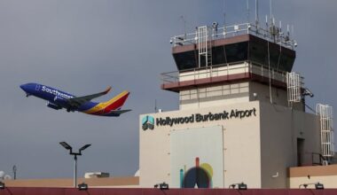 An air traffic control tower was unstaffed. Is this the U.S. government shutdown breaking point?