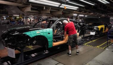 Stellantis backtracks on plans to build Jeep model in Ontario, shifts to U.S.