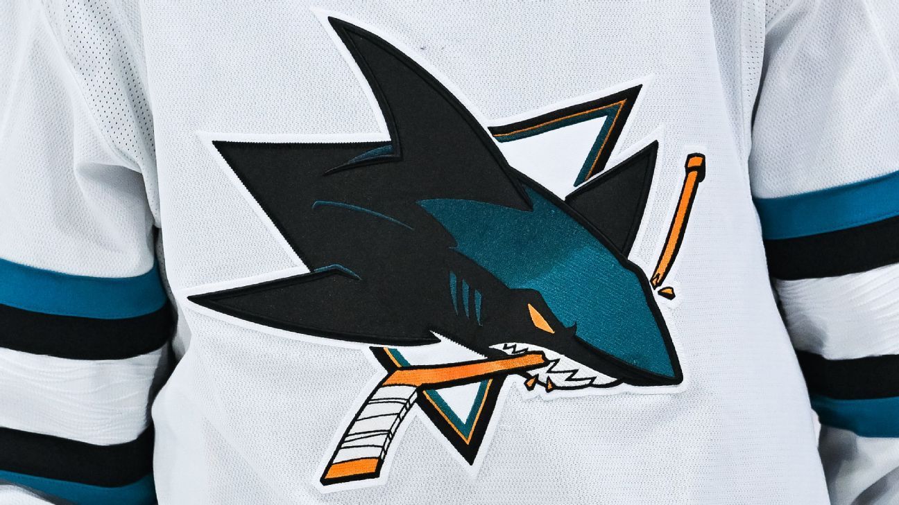 Sharks apologize for fan's message on Hispanic Heritage Night