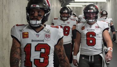 Buccaneers WR Mike Evans exits with concussion, shoulder injury