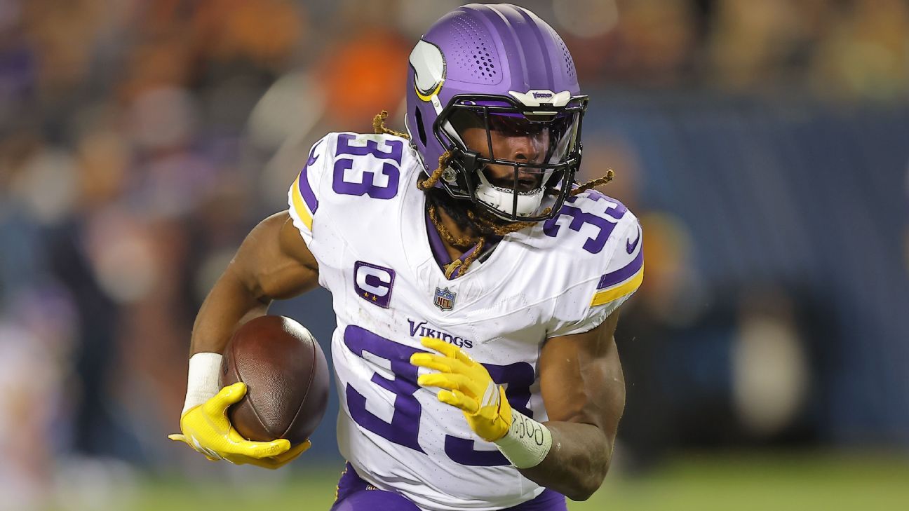 Vikings activate RB Aaron Jones ahead of Chargers game