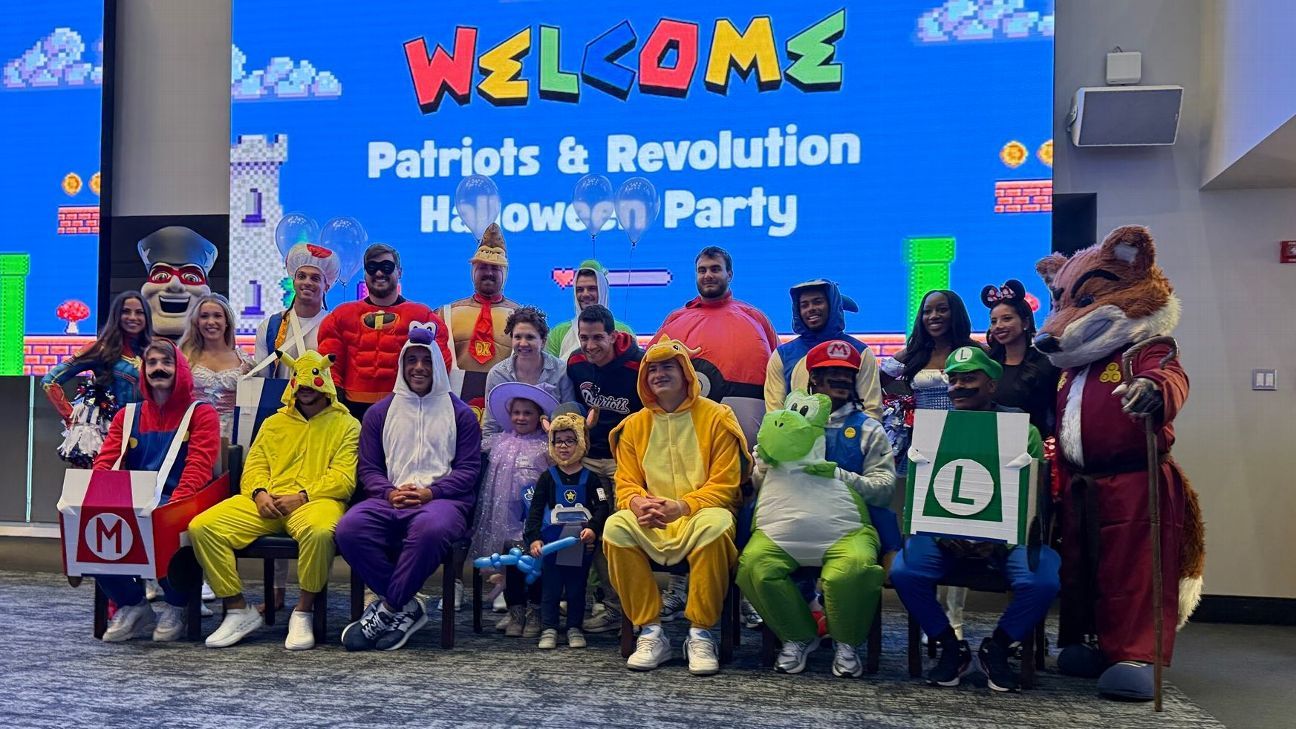 Patriots QB Drake Maye, teammates hold Halloween party for cancer patients