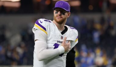 Vikings' Carson Wentz: Wanted to stay in TNF game despite pain