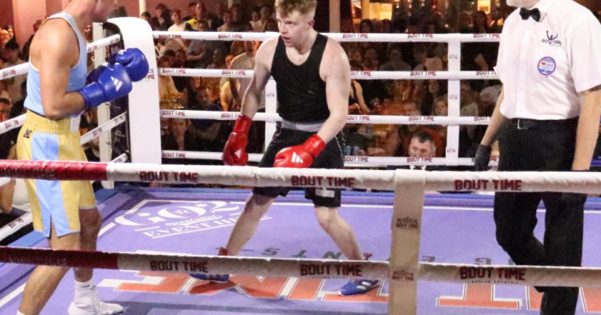 Alloa Boxing Club stars shine at sold-out town hall show