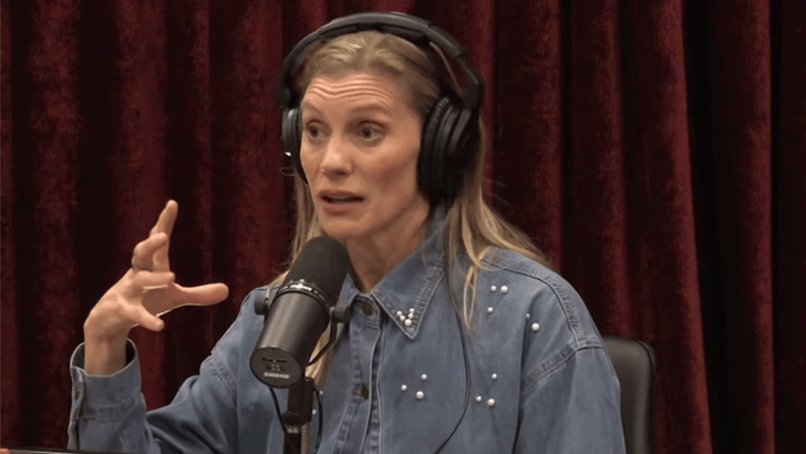 102525_katee_sackhoff_kal