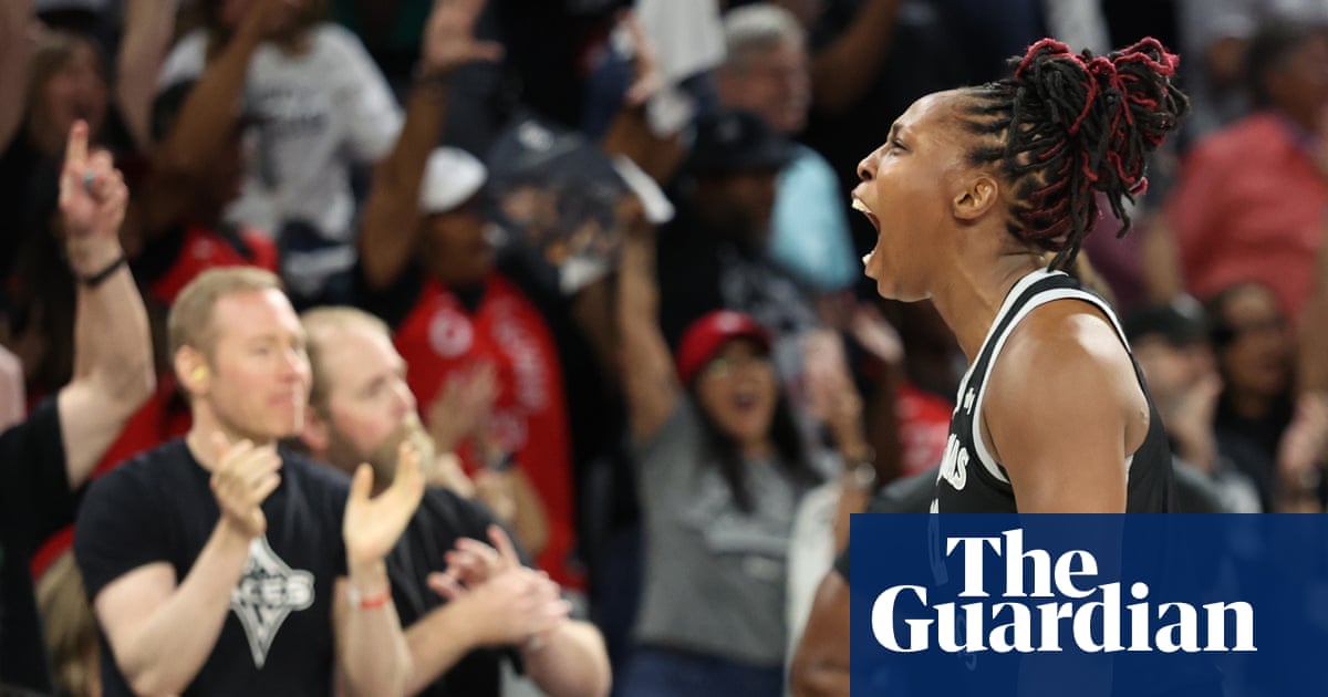 Unyielding Aces rally late to edge Mercury in WNBA finals opener | WNBA
