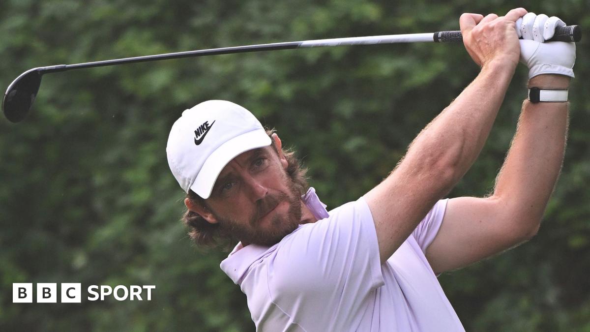 Tommy Fleetwood hits a shot during the second round of the DP World India Championship
