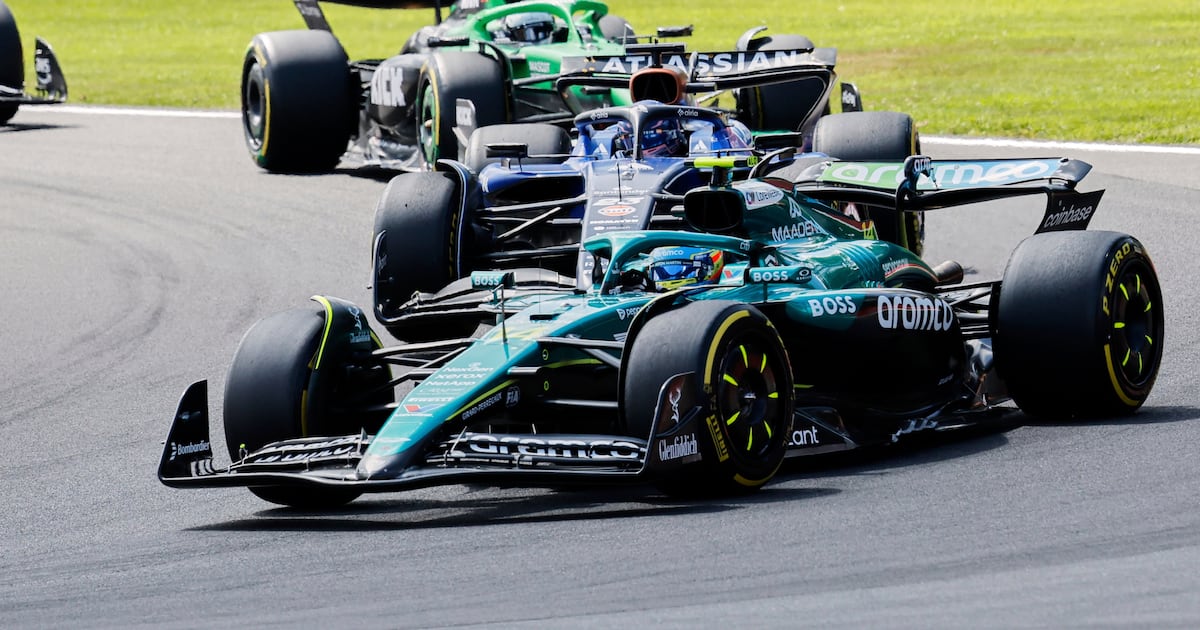 Alonso would be in F1 title fight if at McLaren, Red Bull