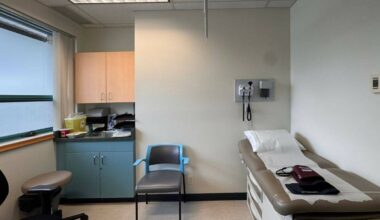 SPOT-SDELK clinic at Peninsula Health Unit in Central Saanich. (Harry Corro/Peninsula News Review)