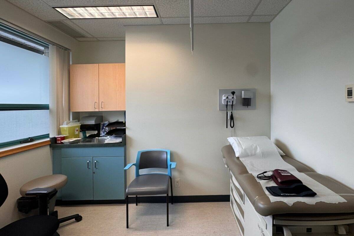 SPOT-SDELK clinic at Peninsula Health Unit in Central Saanich. (Harry Corro/Peninsula News Review)