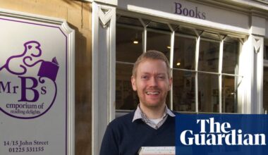 ‘A tool in the fight against Amazon’: independent bookshops to begin selling ebooks | Ebooks