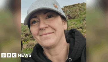 Wiltshire NHS dentist availability criticised by families