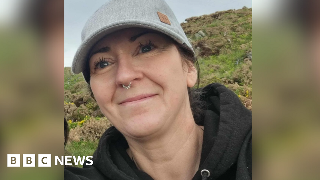 Wiltshire NHS dentist availability criticised by families