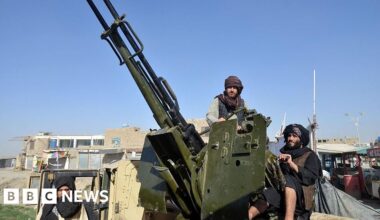 Afghan Taliban and Pakistan claim many dead in new border clashes