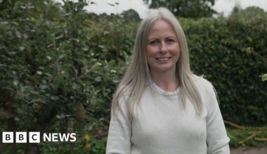 'How a prescription to grow a sunflower helped me fight anorexia'