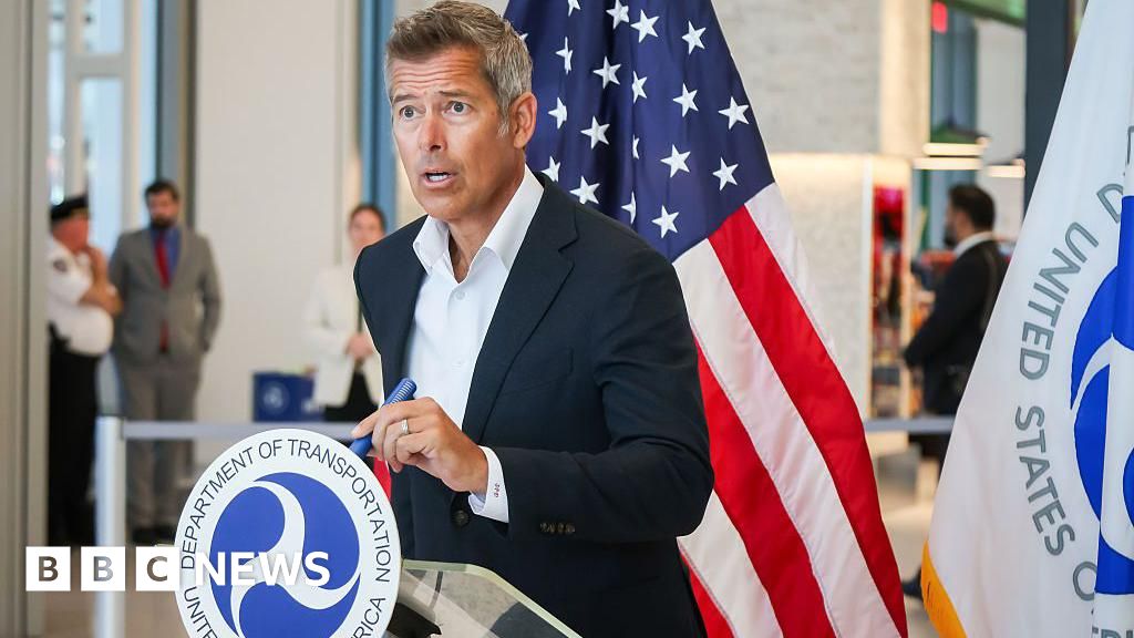 Transportation Secretary may fire absent air traffic controllers