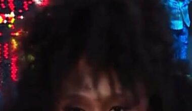 #PressPlay: While chatting with #AndyCohen, #JenniferHudson shared what happened after she won her Oscar in 2007. The singer says she went to the after partt, and the room was plastered with covers saying she was the “worst dressed” person at the awar - instagram.com