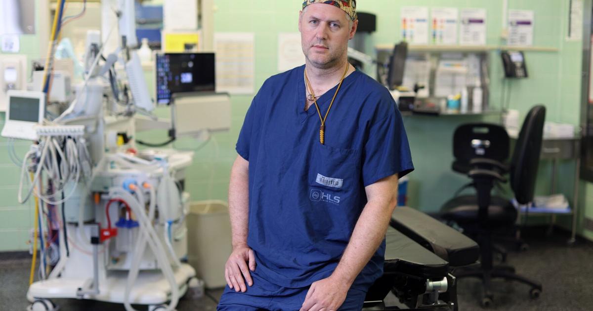 Ontario doctor saved patient’s hand, wasn’t paid for 3 years