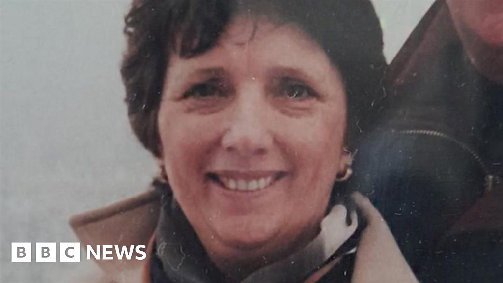 Patient 'threatened' by staff, Essex mental health inquiry told