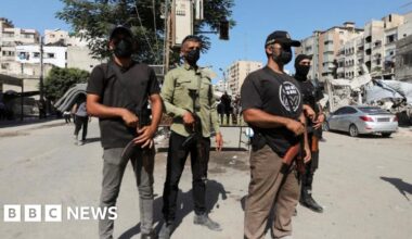 Hamas mobilises fighters as fears of internal violence mount