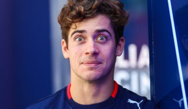 Franco Colapinto climbs the fence at U.S. Grand Prix and Argentinian fans go wild
