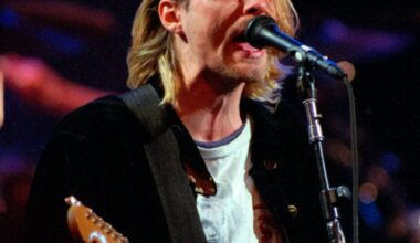 Nirvana again defeats child pornography lawsuit over ‘Nevermind’ cover - CTV News