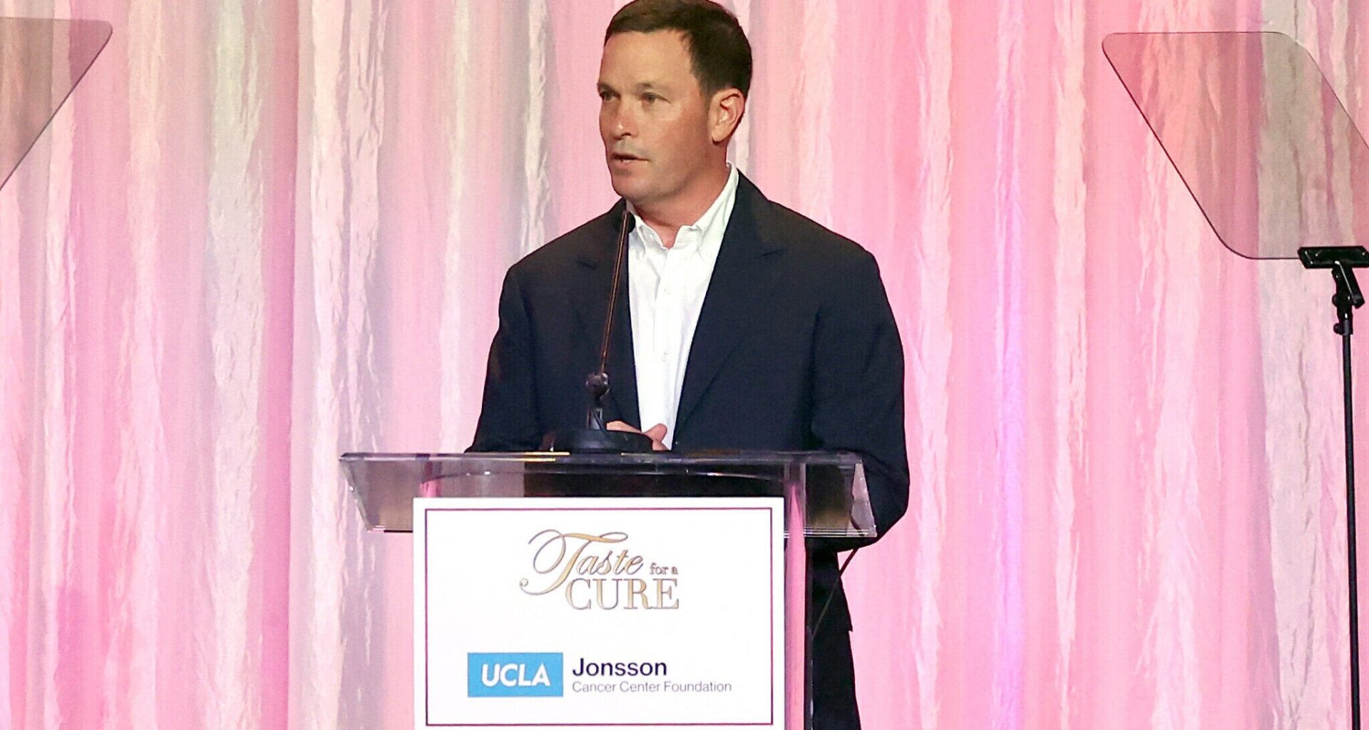 Jewish top Hollywood agent honored after home vandalized by anti-Israel protesters