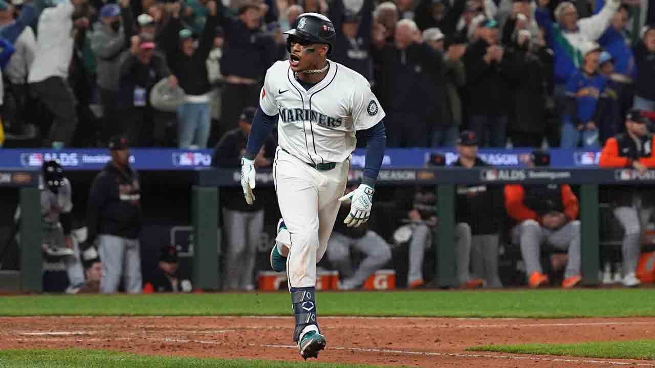 Mariners to face Blue Jays in ALCS after dramatic 15th-inning walk-off in Game 5