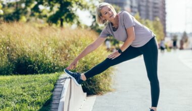 A trainer says you should be doing these three kinds of stretches after a walk to aid recovery