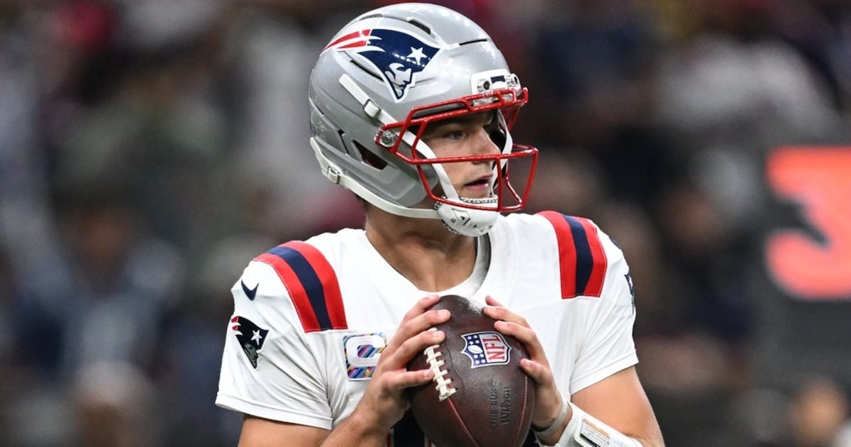 Patriots QB Drake Maye, teammates hold Halloween party for cancer patients