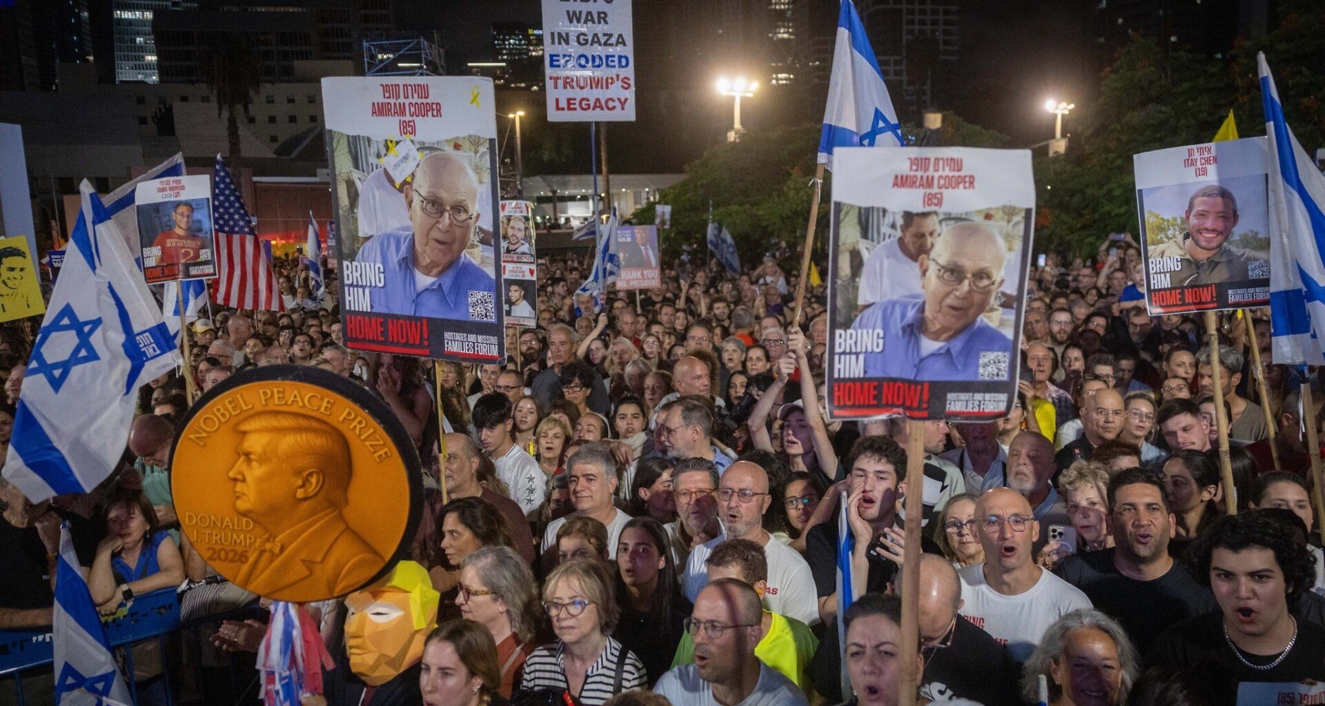 Crowd boos Netanyahu's name during Witkoff speech at Hostages Square, cheers Trump