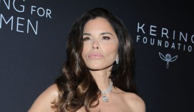 Lauren Sánchez Bezos Pairs Sheer Skirt With Ultra Plunging Tank