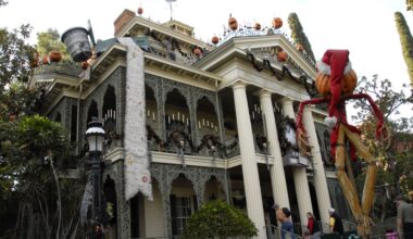 Disneyland Guest Dies After Haunted Mansion Ride