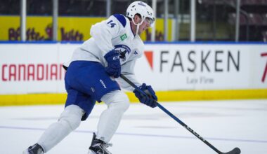 Joe LaBate makes long journey back to Canucks' lineup