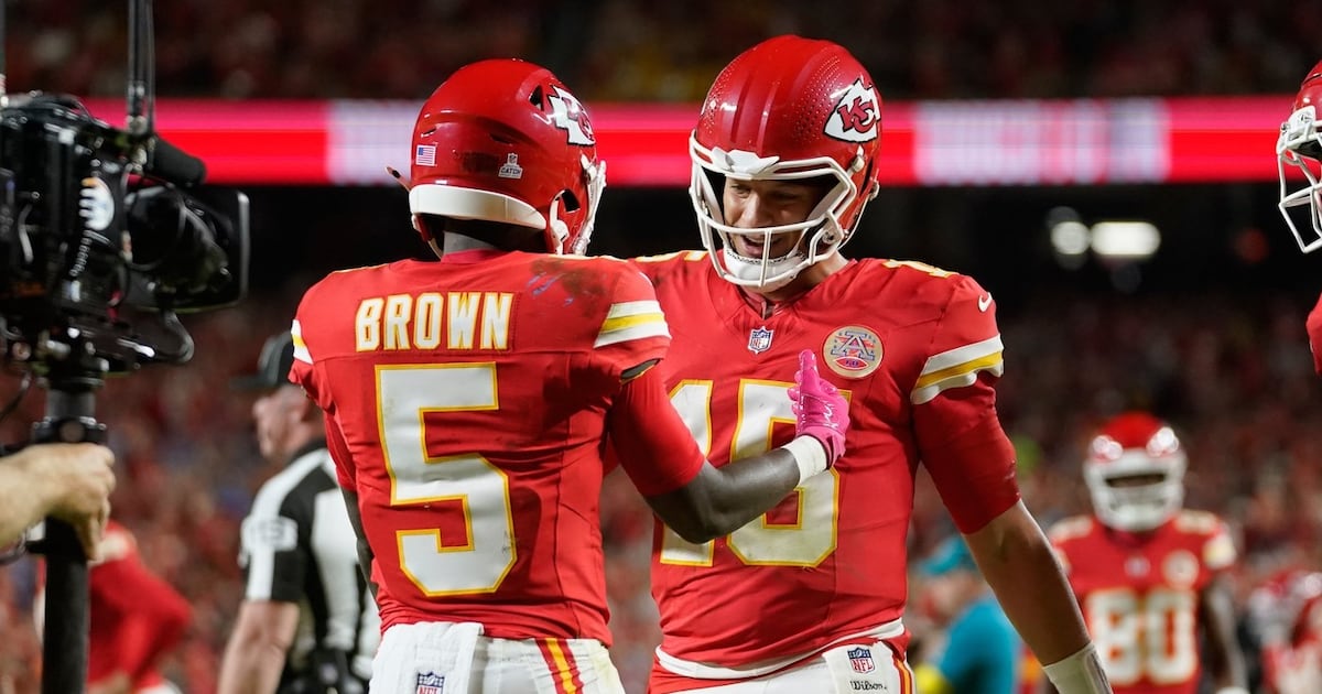 Patrick Mahomes leads Kansas City Chiefs back to .500 with win over Detroit Lions