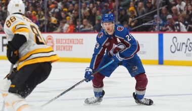 NHL roundup: MacKinnon scores pair as Avalanche beat Bruins