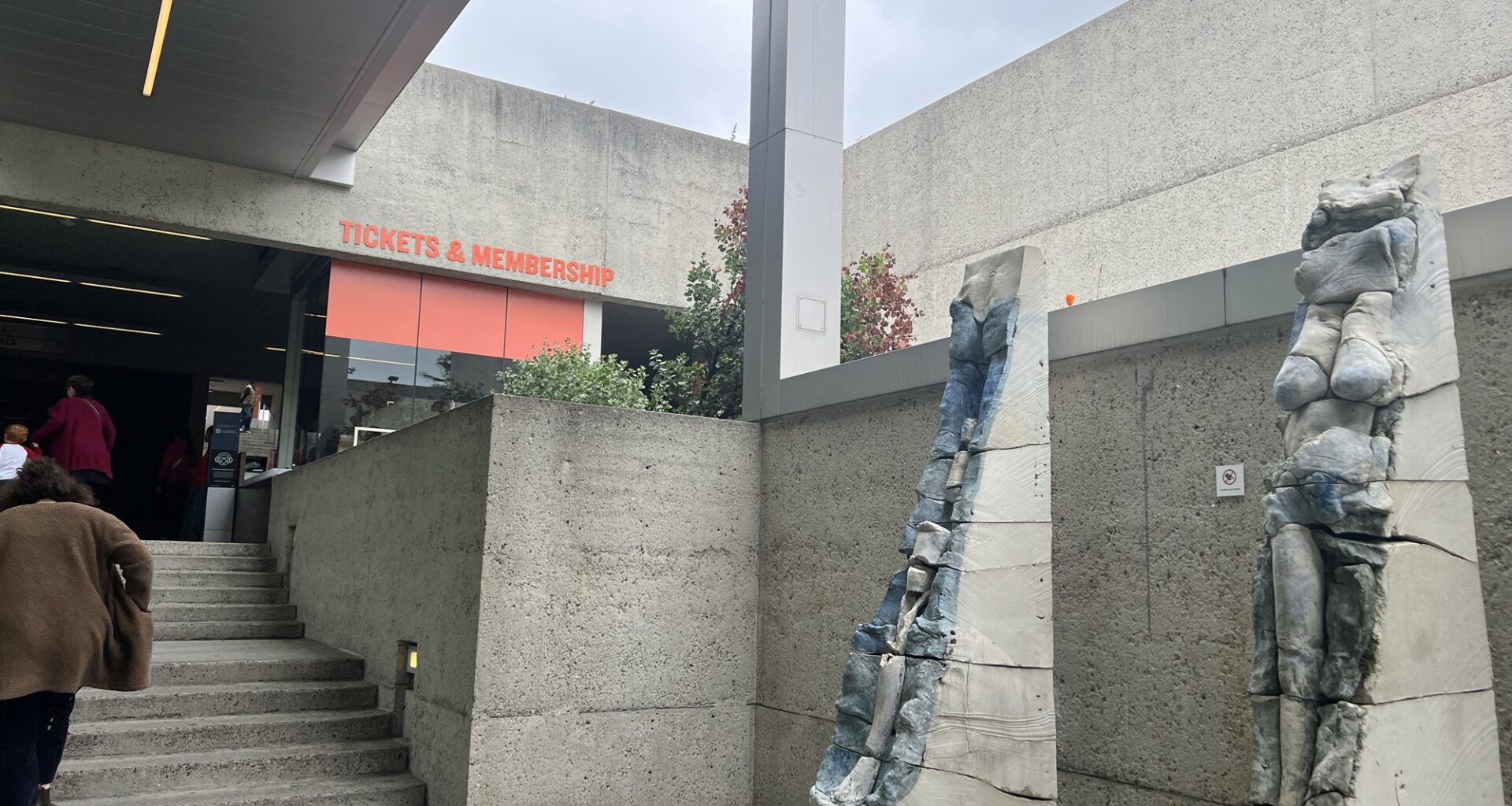 Days Before the Louvre Jewel Heist, the Oakland Museum Suffers Its Own Massive Art Theft