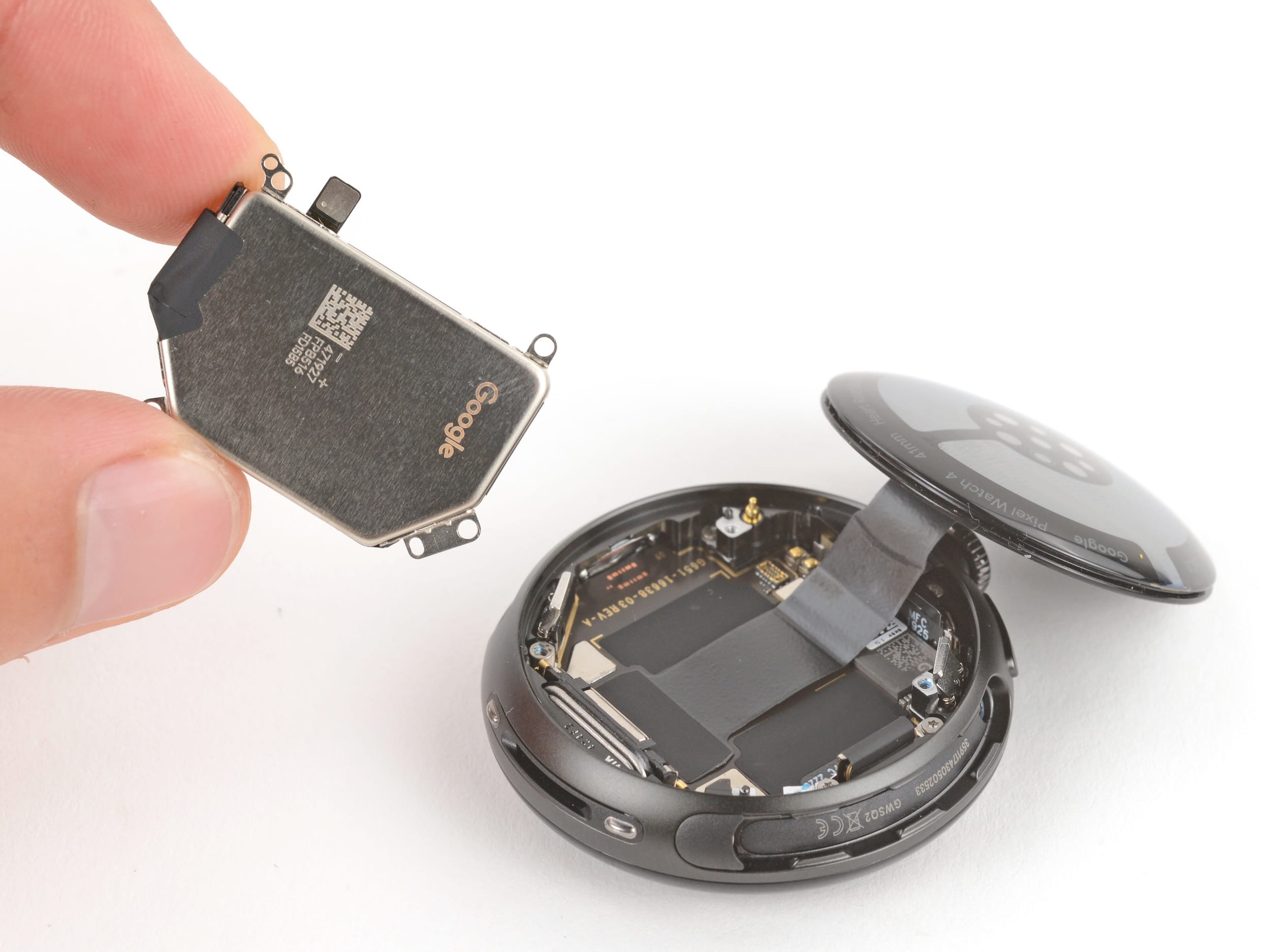 Pixel Watch 4 teardown