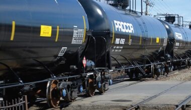 rail cars heavy oil 1200x810