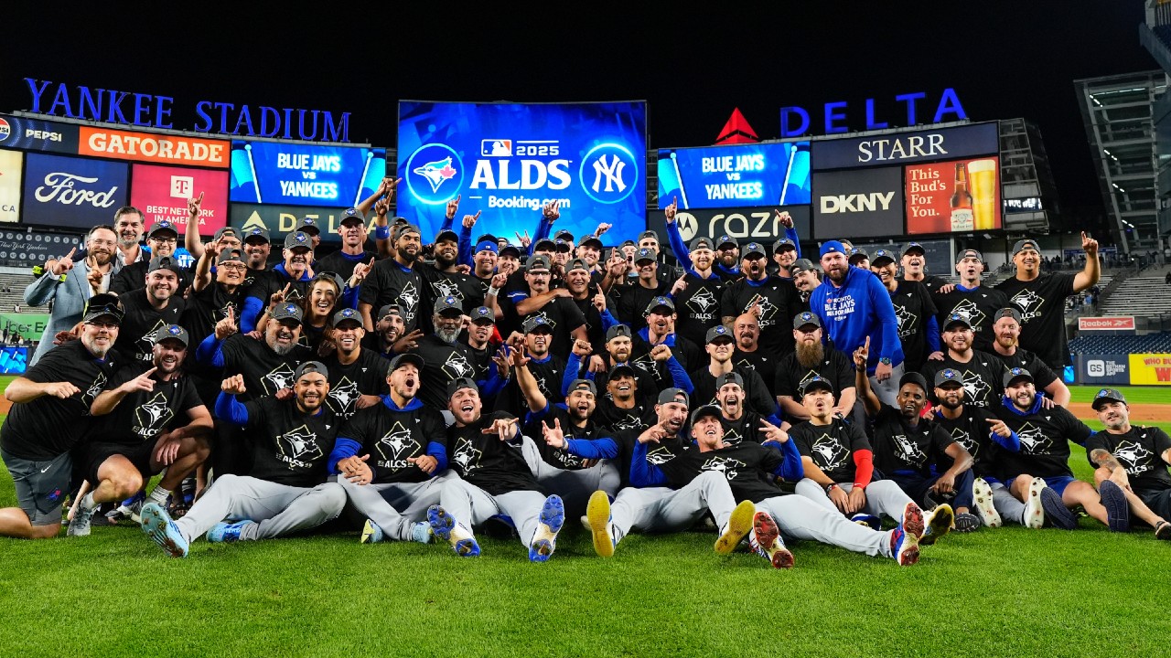 Blue Jays use collective effort to eliminate Yankees, advance to ALCS