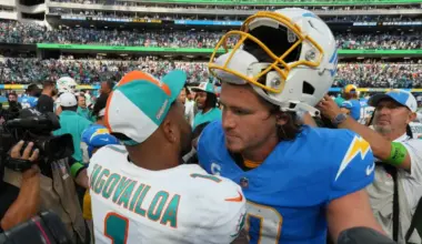 Tua Tagovailoa vs. Justin Herbert: Who is the better quarterback from loaded 2020 NFL Draft QB class? image