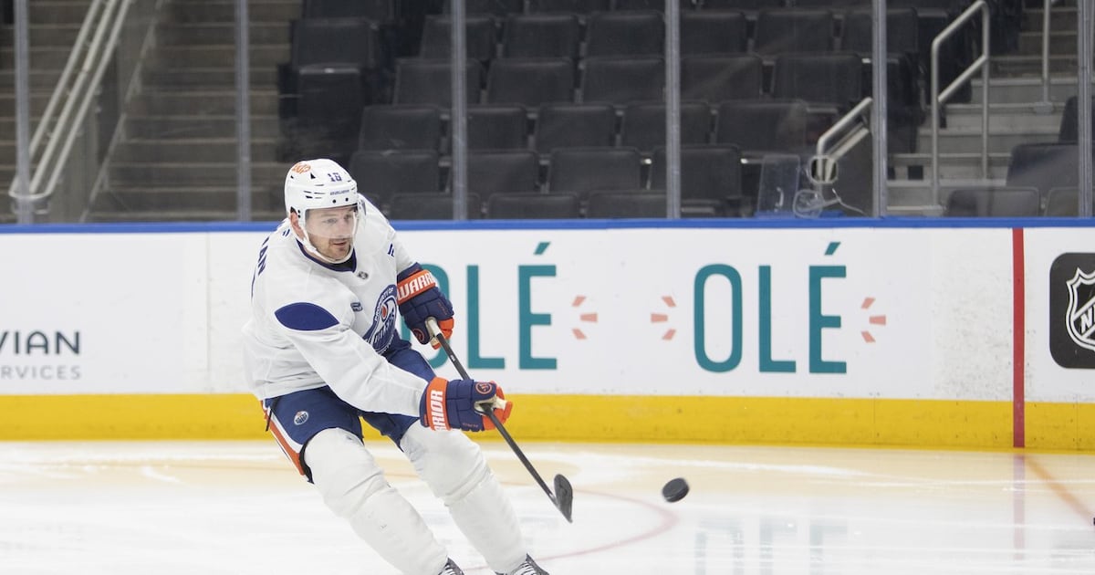 Edmonton Oilers' Zach Hyman out at least another week due to wrist injury