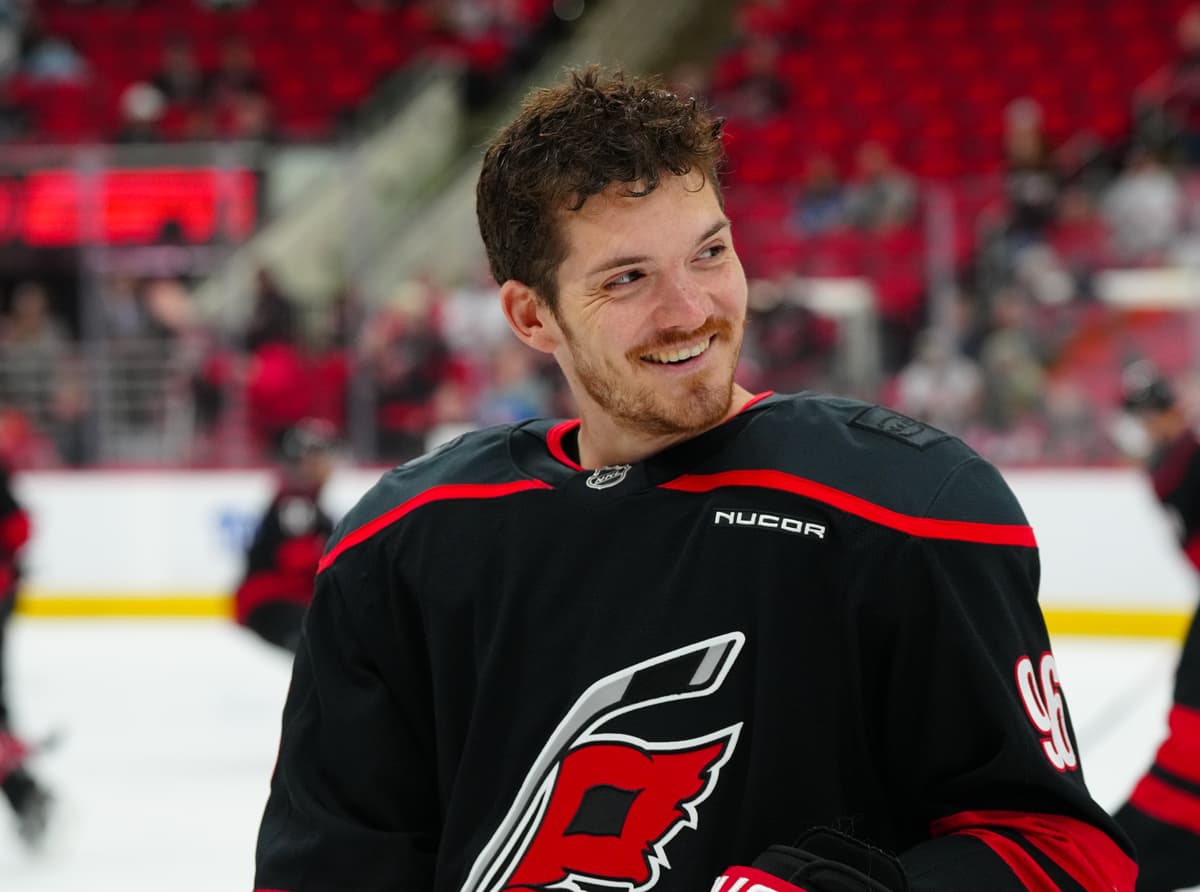 Getting to know the newest Edmonton Oiler Jack Roslovic - Oilers Nation