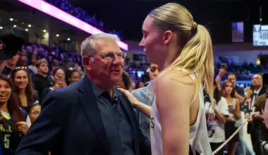 Geno Auriemma gives strong take on Paige Bueckers' new coach with the Dallas Wings image