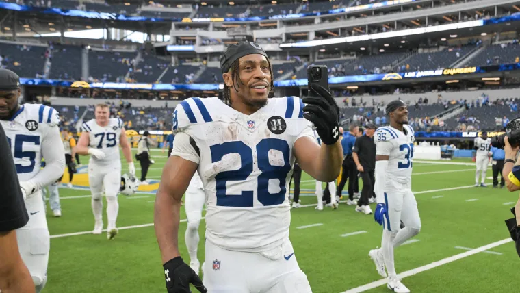 Colts' Jonathan Taylor has matched a recent NFL record that he himself set in 2021 image