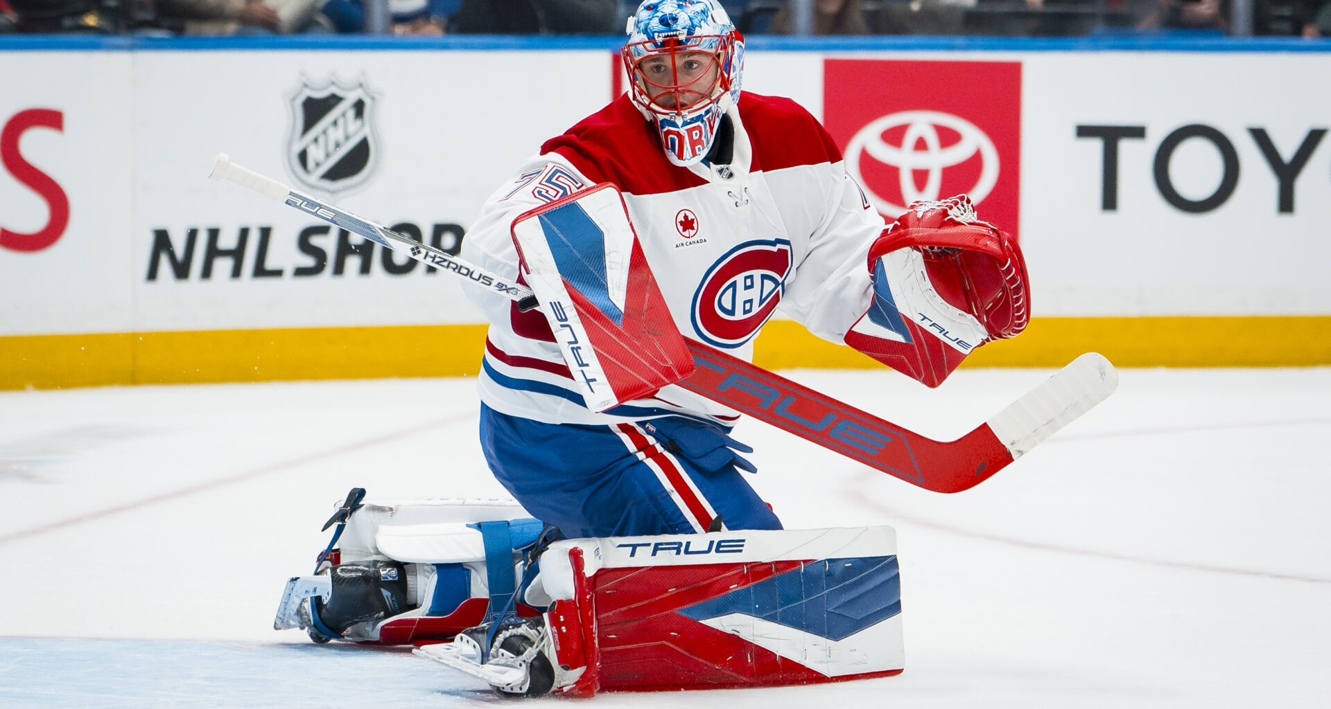 Friday Habs Headlines: Jakub Dobeš, comfortable away from home - Habs Eyes on the Prize