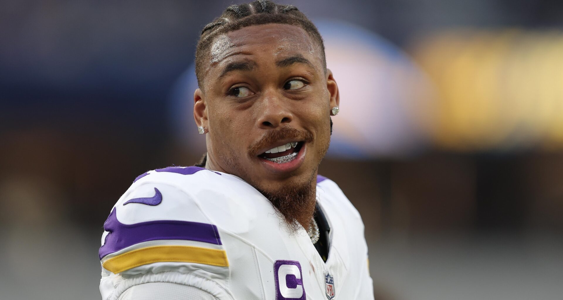 Vikings' Justin Jefferson Becomes Youngest in NFL History to Reach 8K Receiving Yards